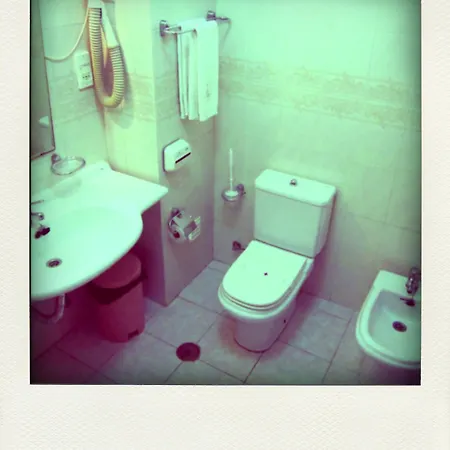 In Hotel 3*